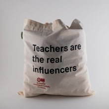 Carica l&#39;immagine nel visualizzatore di Gallery, Shopper Teachers are the real influencers
